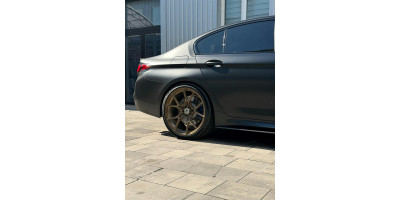 Ковані диски WS Forged R21 5x112 і датчики тиску шин для BMW M5 F90