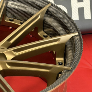 Диски BMW M5 F90 CS R20 (carbon)