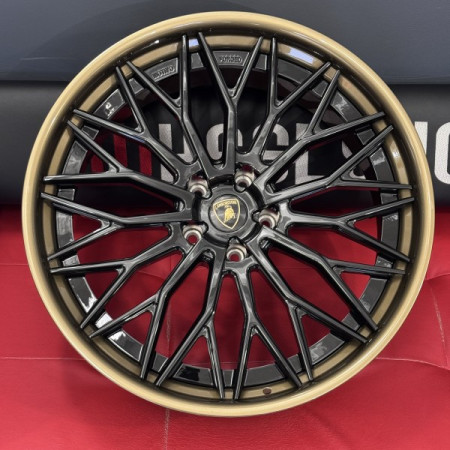 Диски Lamborghini Urus 23 розмір ковані + карбон