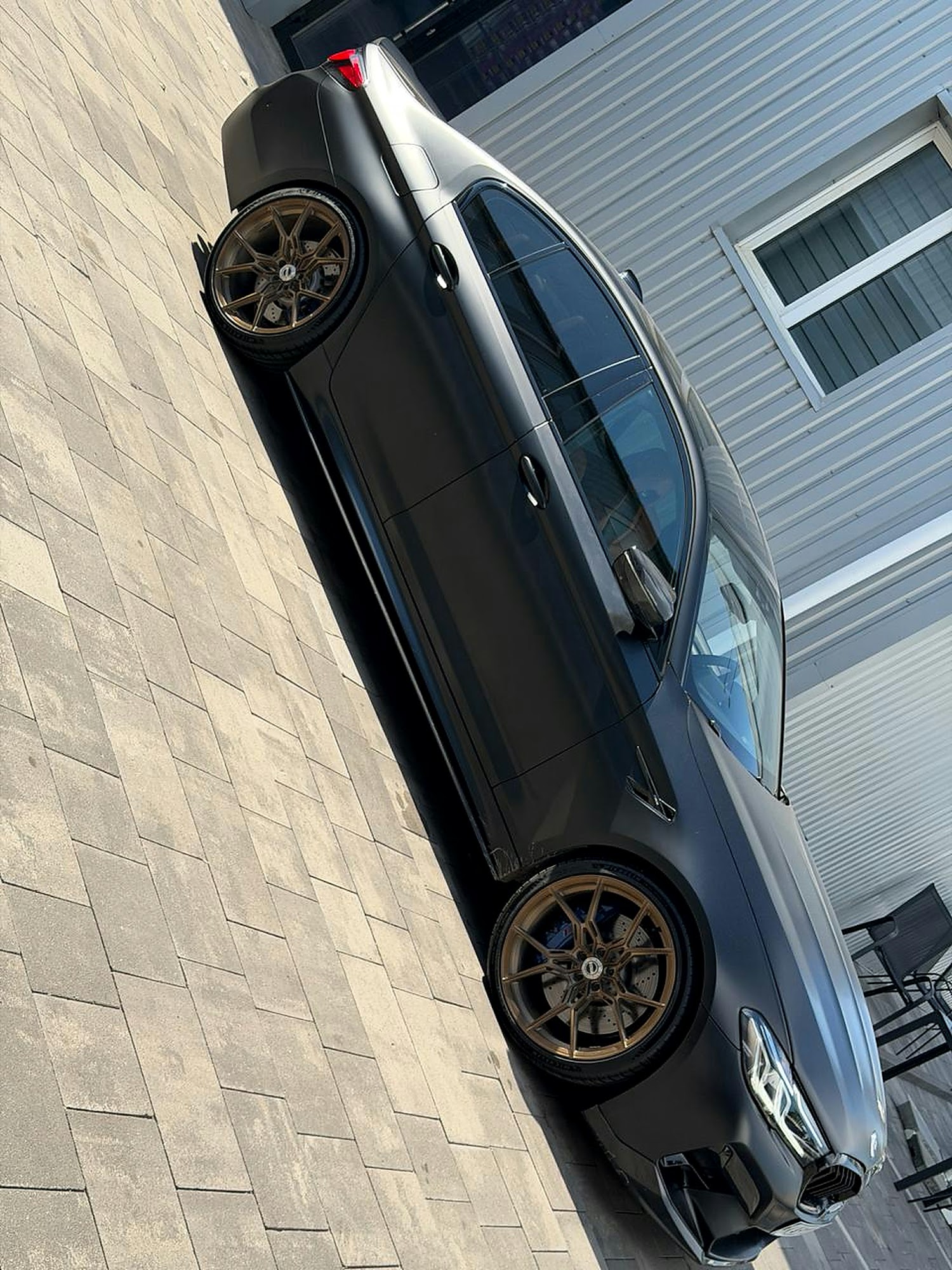 BMW M5 F90 з коваными дисками WS Forged R21 — вид зверху